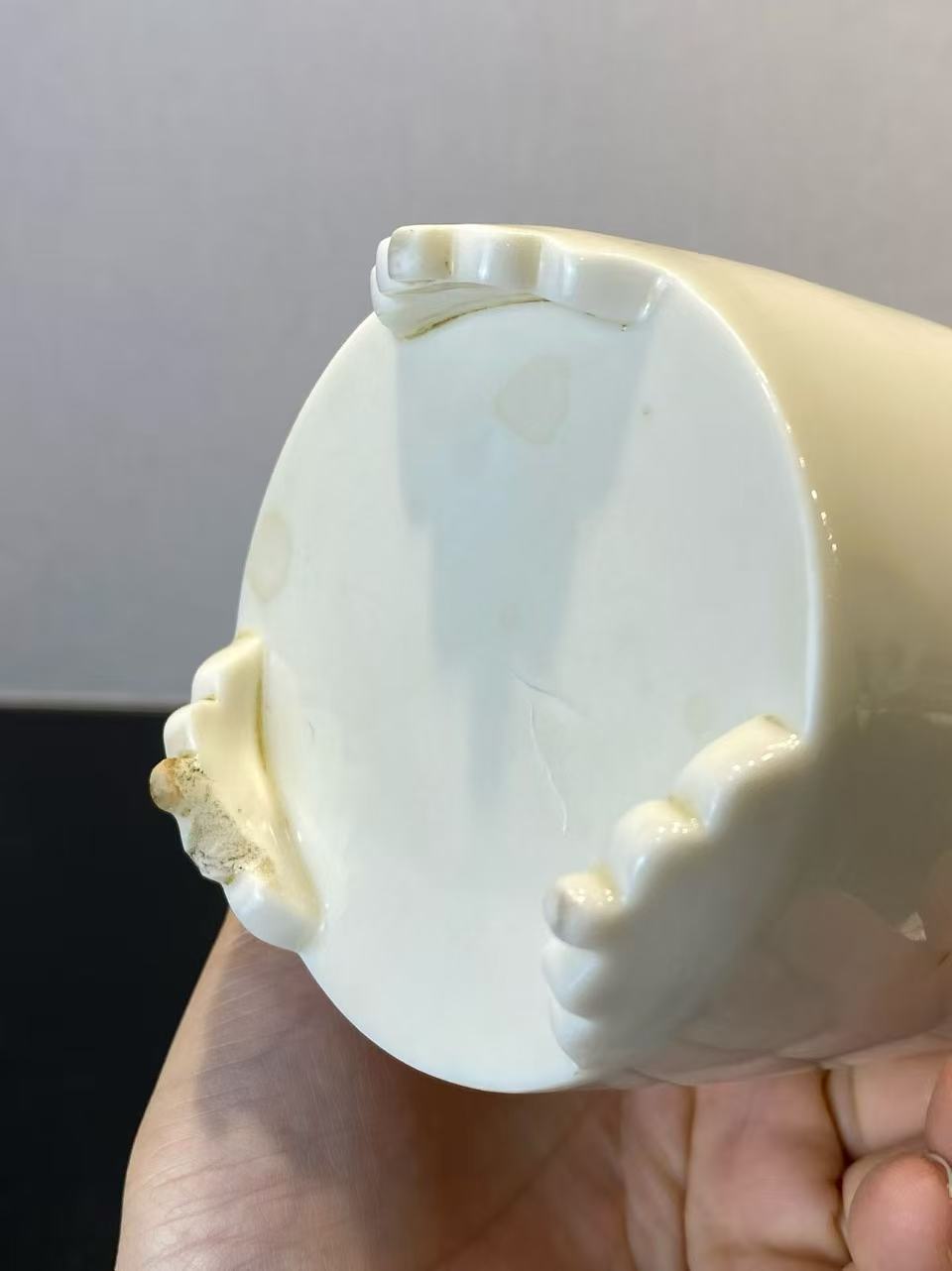 德化窑白釉三足筒式炉