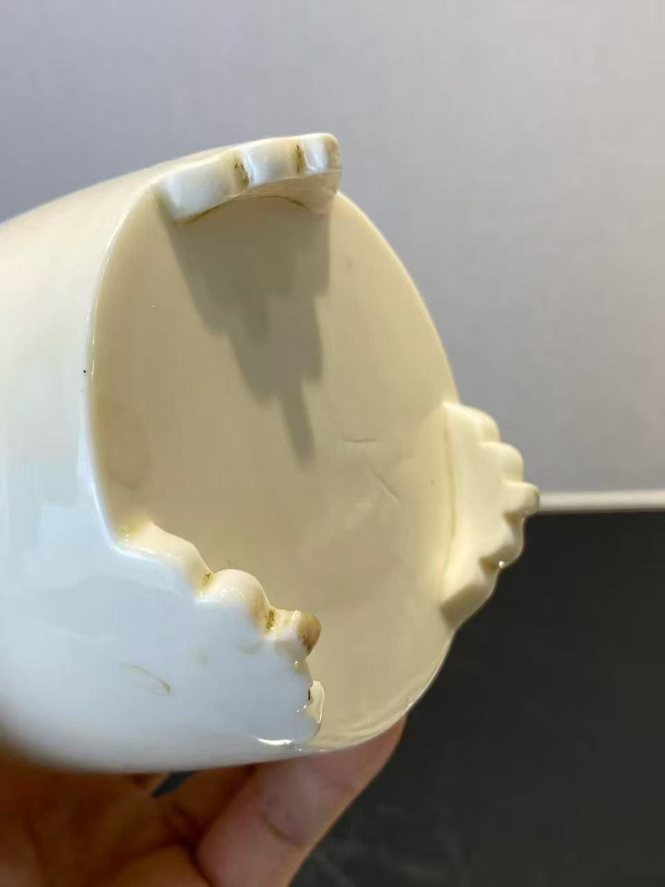 德化窑白釉三足筒式炉