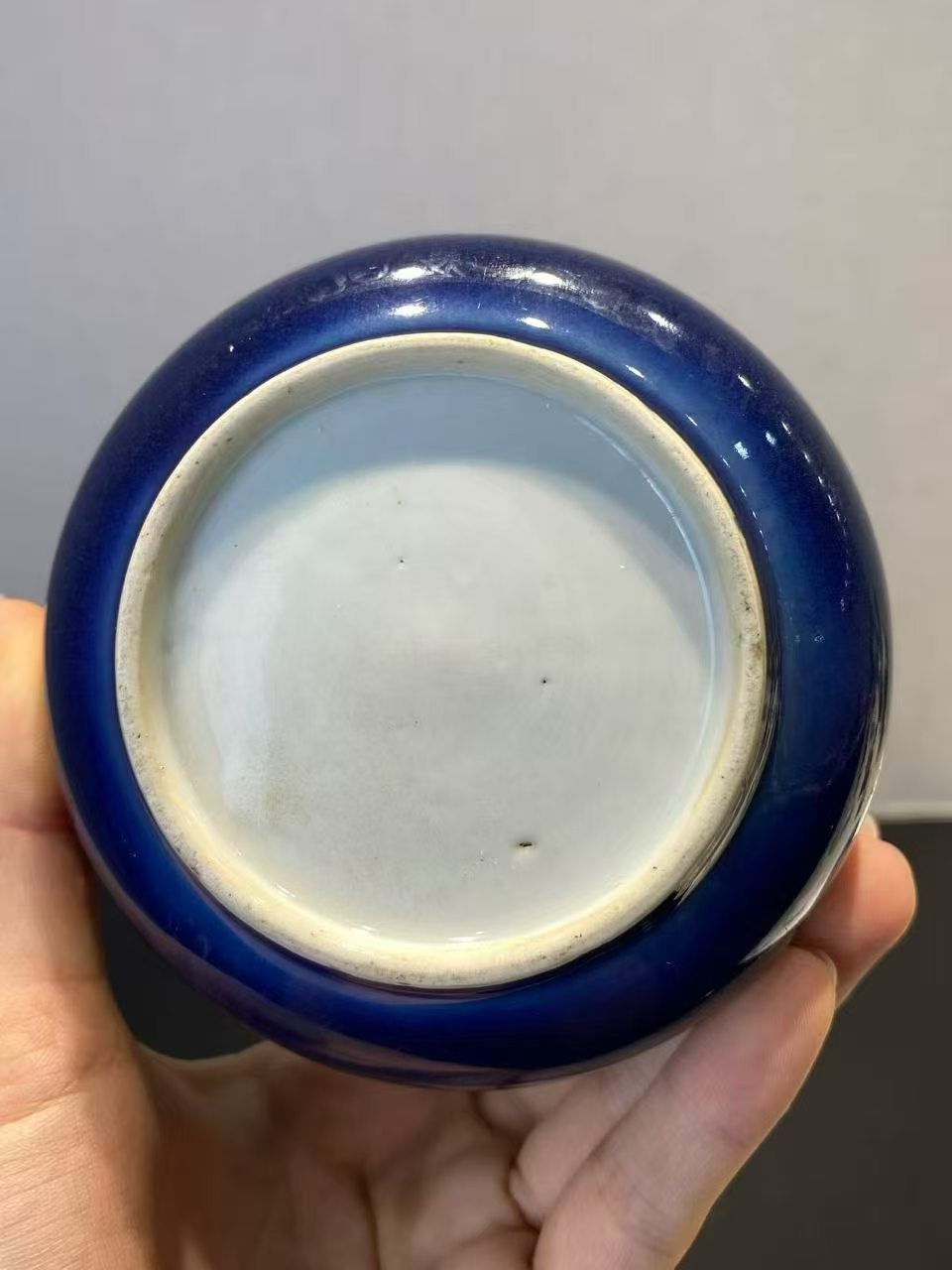 霁蓝釉描金盖盅