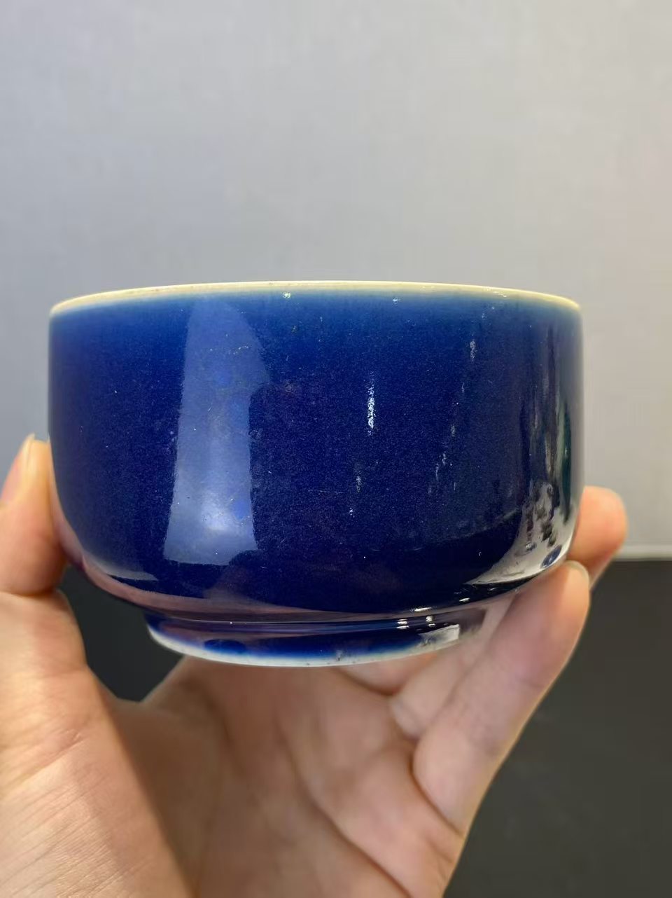 霁蓝釉描金盖盅