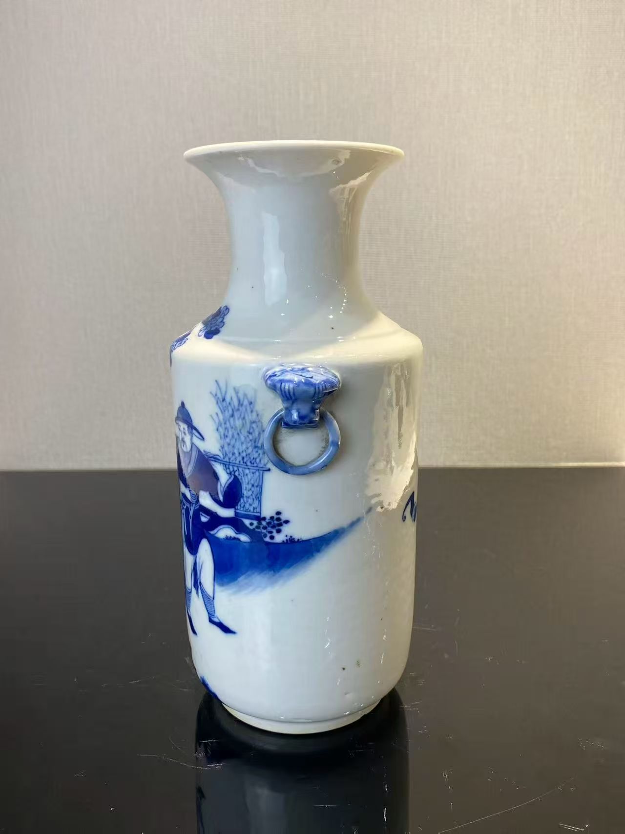 青花书生樵夫铺首瓶