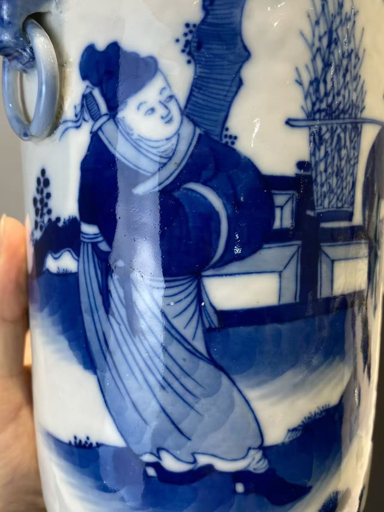 青花书生樵夫铺首瓶