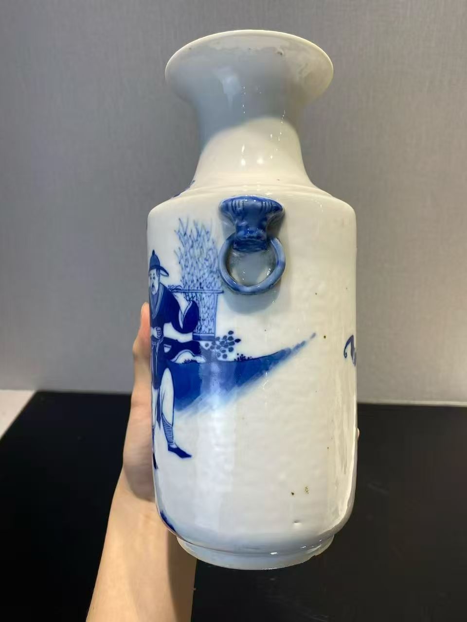 青花书生樵夫铺首瓶