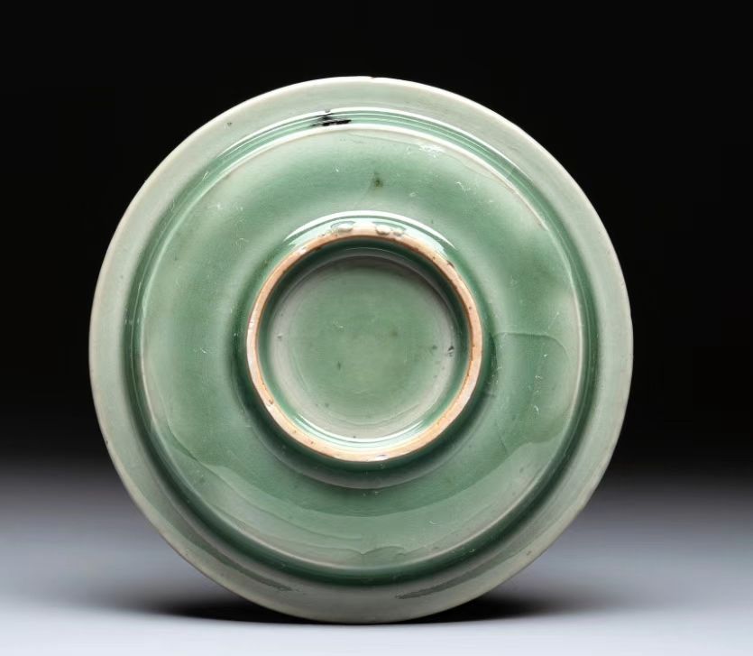 青瓷“双鱼”盘