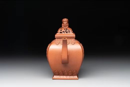 宜兴粗陶茶壶带盖