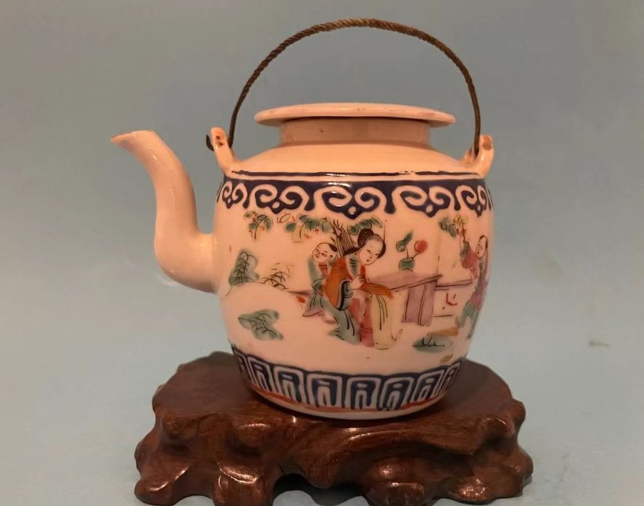 同治玫瑰瓷茶壶