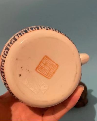 同治玫瑰瓷茶壶