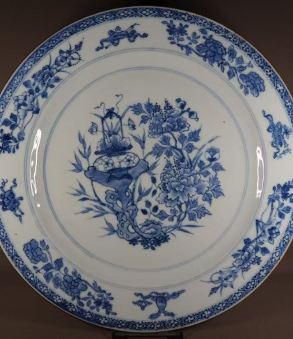 青花盘