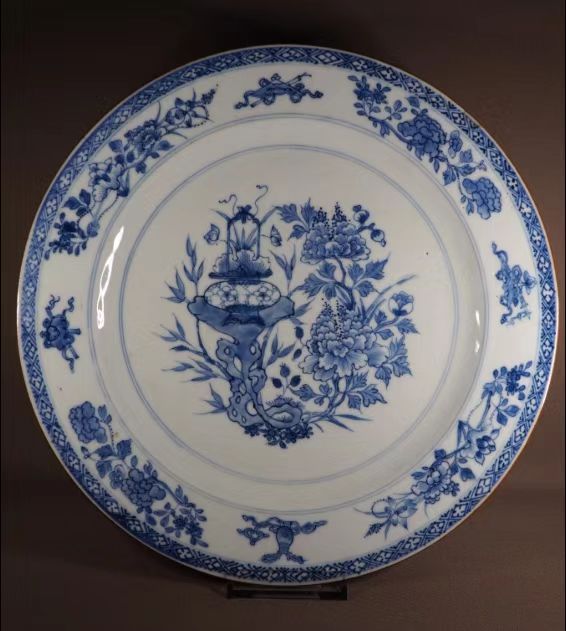 青花盘