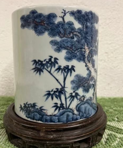 青花釉里红瓷笔筒