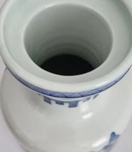 青花山水渔人纹瓶