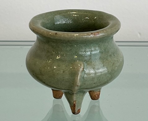 宋龙泉青釉鬲式炉