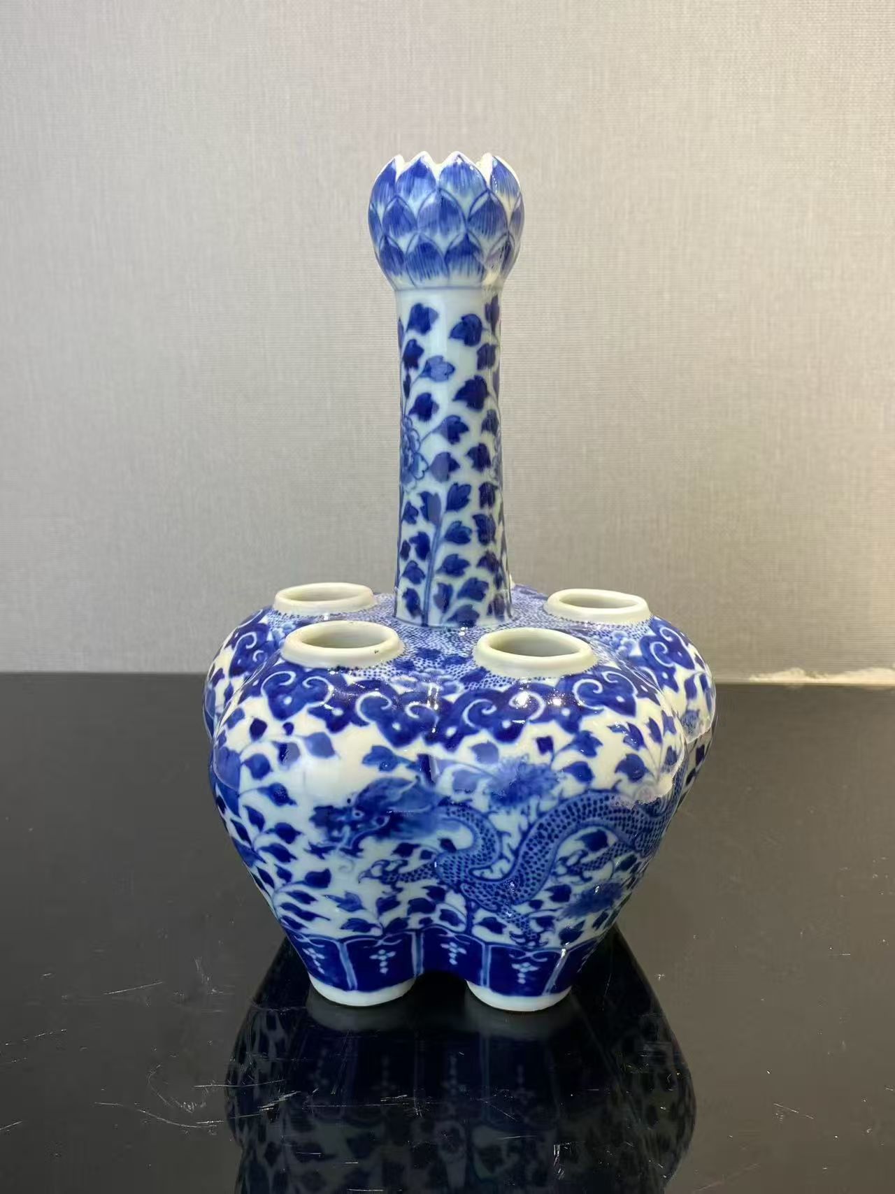 青花穿花龙纹六管花插