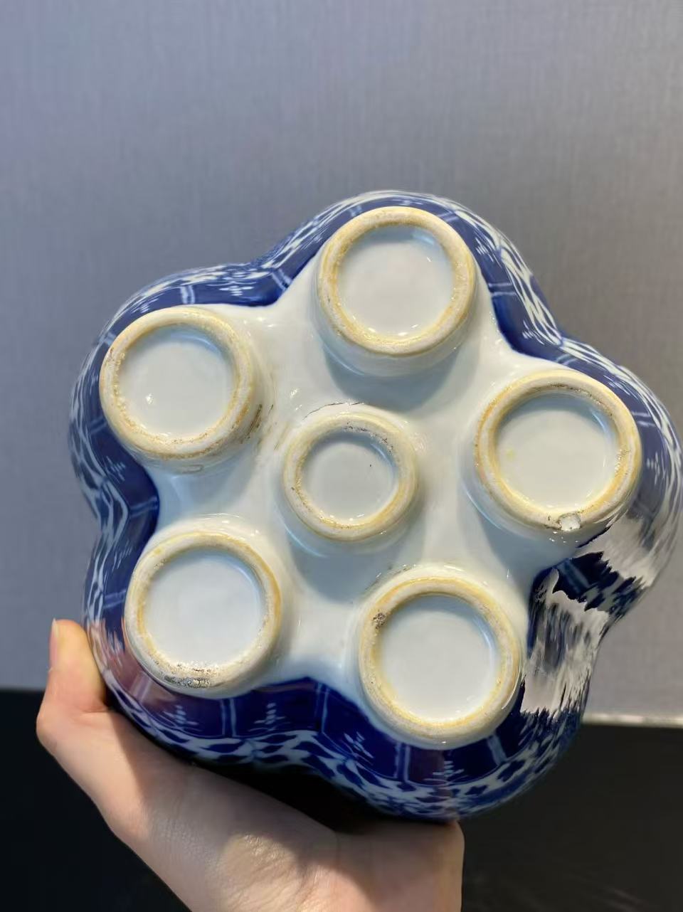 青花穿花龙纹六管花插