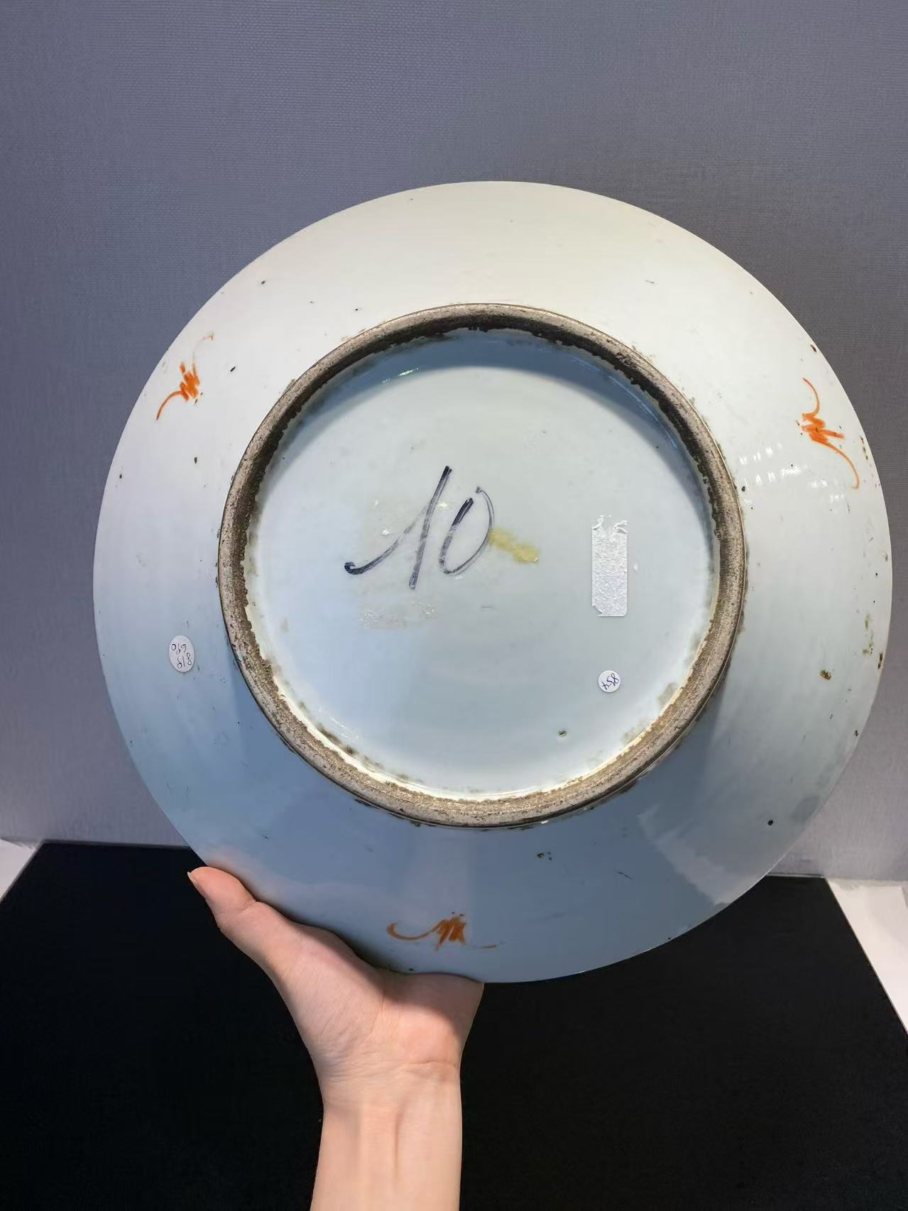 粉彩梅花纹大盘