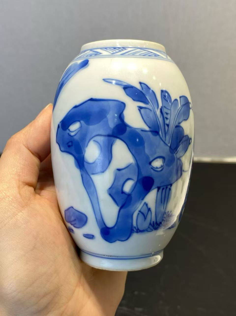 青花仕女对弈图小罐