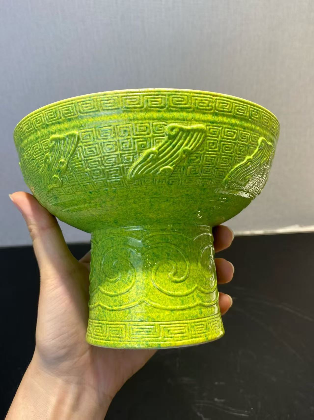 吹绿釉齐太公豆 款：大清康熙年制