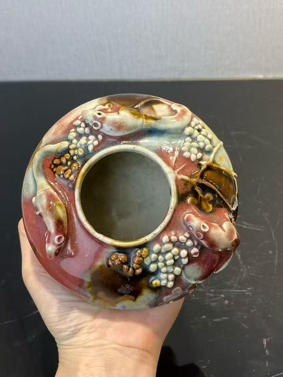 三羊开泰釉松鼠葡萄大水盂