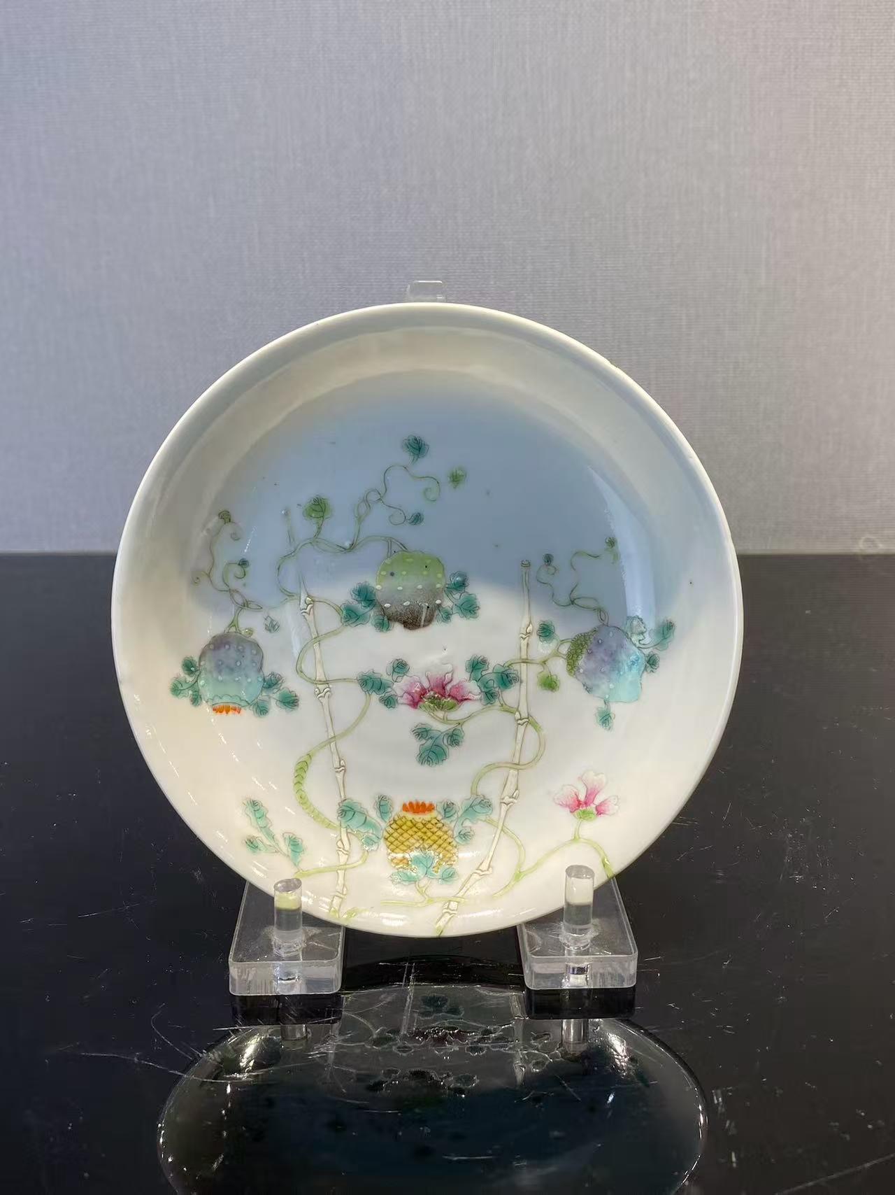 粉彩过枝癞瓜纹盘 款：大清光绪年制