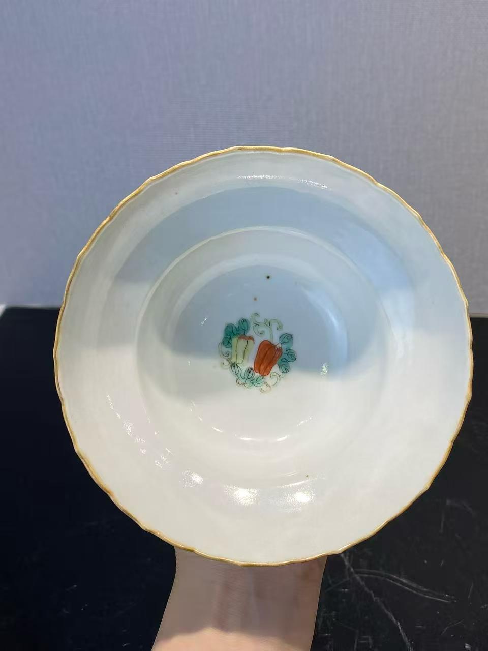 粉彩折枝花碟折腰碗