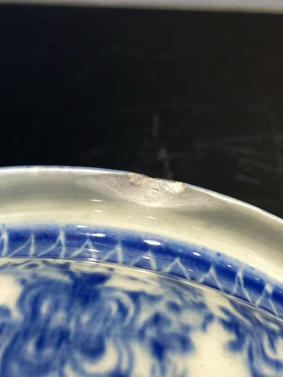 德化窑青花三足炉