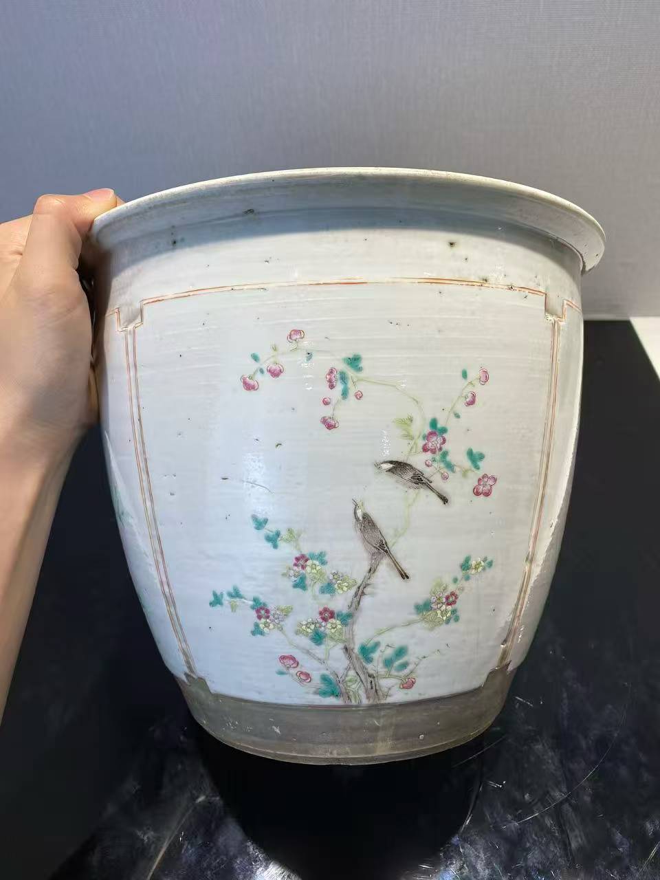 粉彩四季花鸟纹花盆