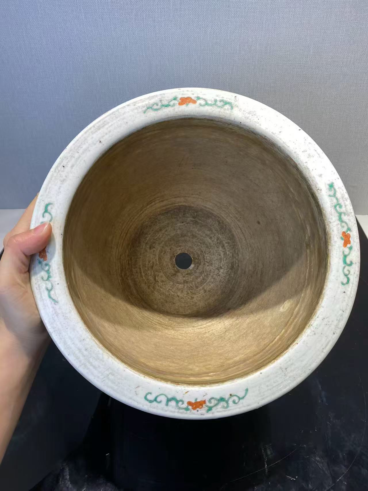 粉彩四季花鸟纹花盆