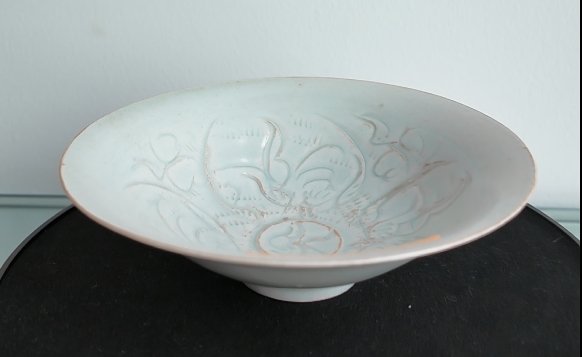 北宋影青刻花斗笠盏