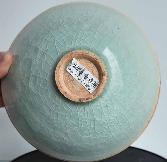 南宋影青刻花碗