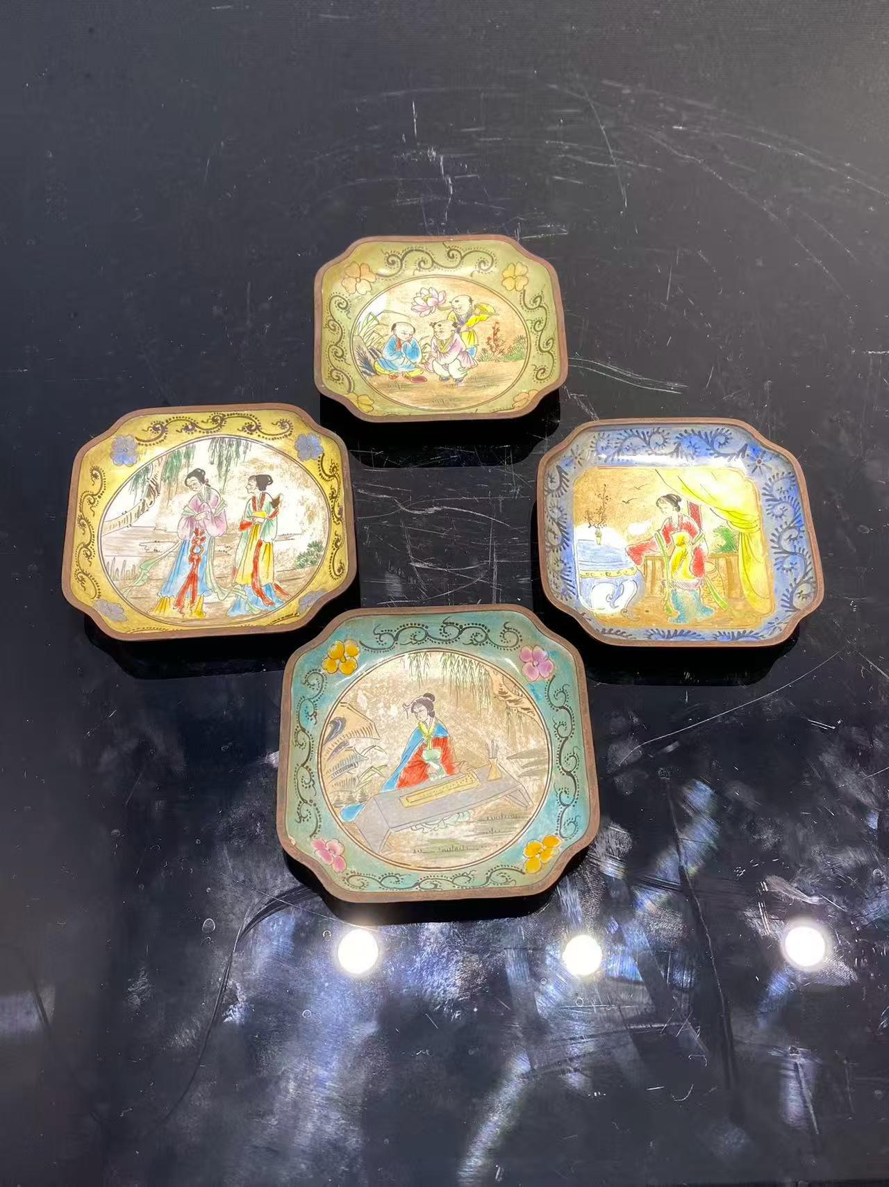 铜胎珐琅画人物杯托一套（4个）