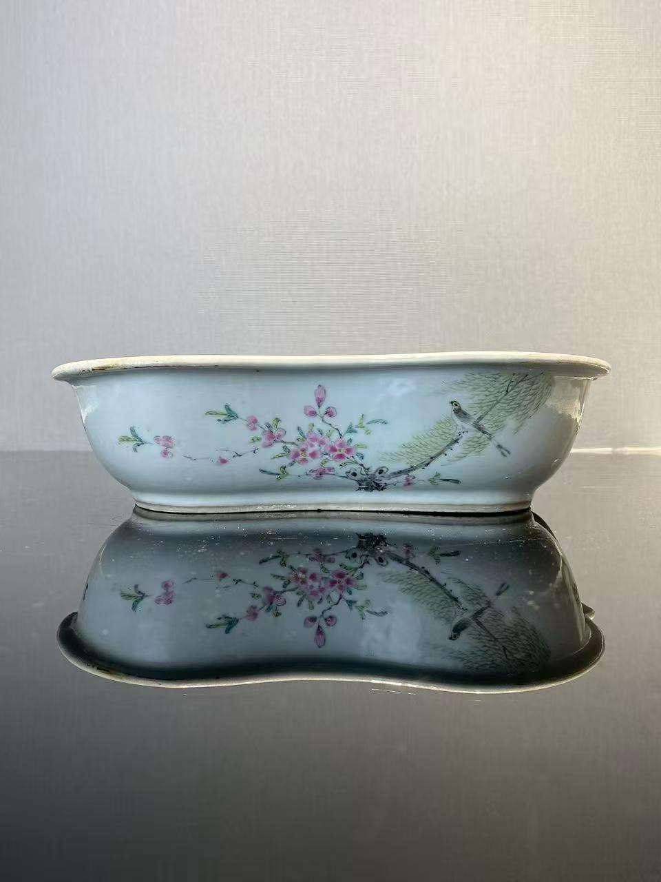 粉彩花鸟诗文水仙盆 款：江西瓷业出品