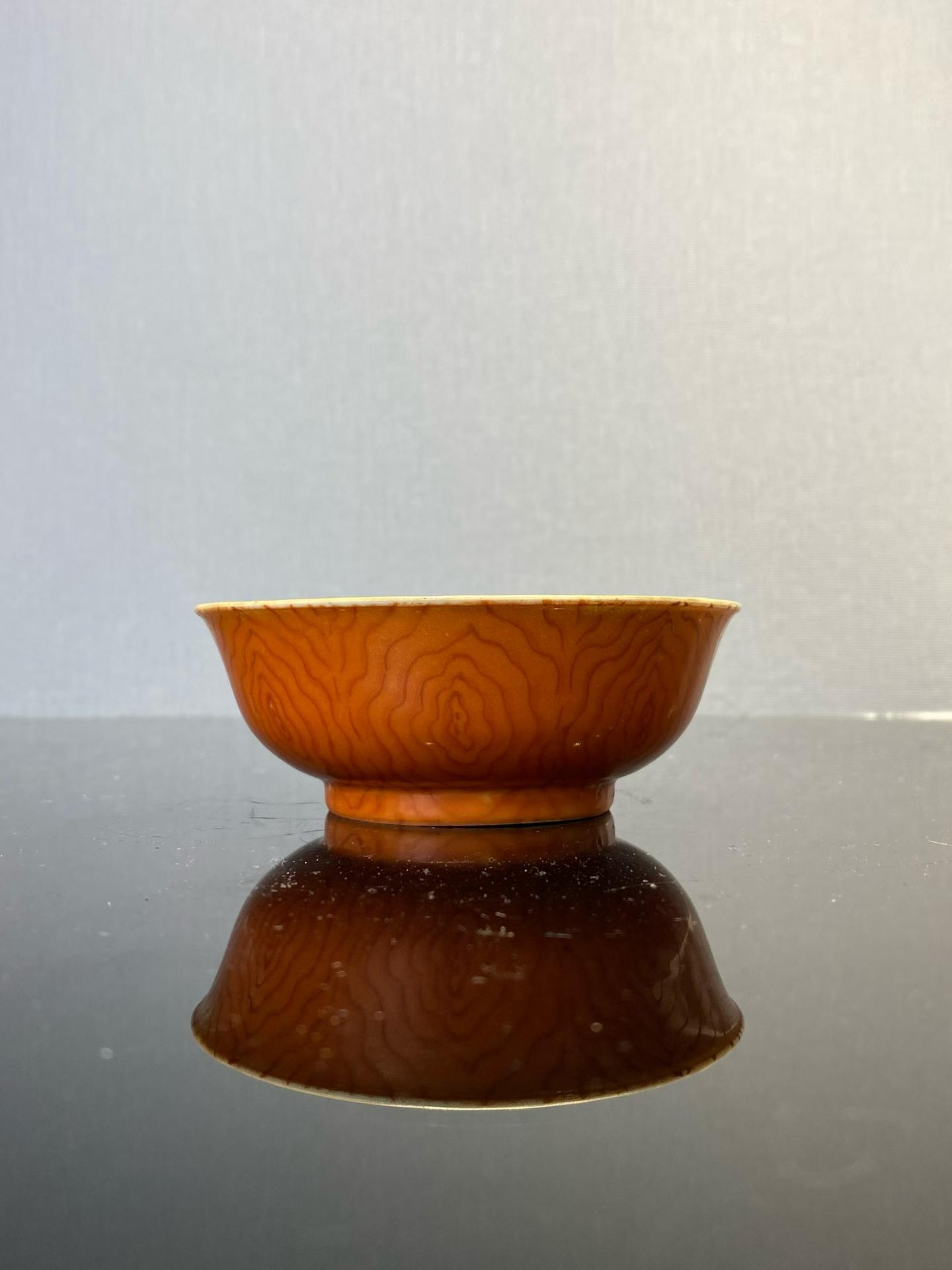 外仿木纹釉内松石绿地碗