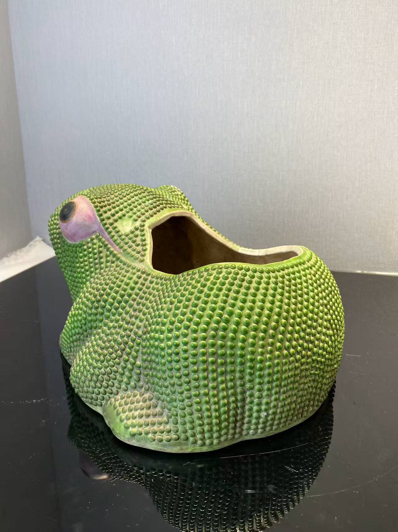 绿釉蟾蜍式花盆