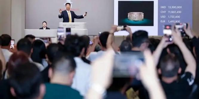 香港名建筑师关善明珍藏拍卖 良渚玉琮、梳背领衔的高古玉盛宴